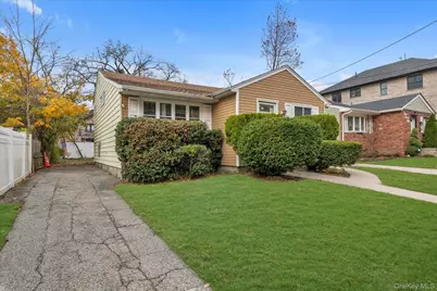 732 128th Street, College Point, NY 11356 - Photo 16