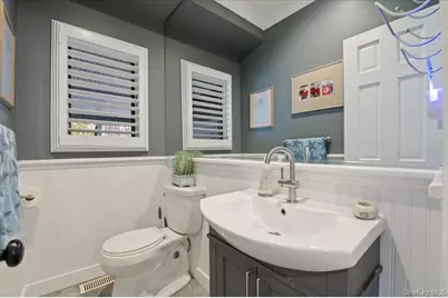 1650 Bridge Street, Merrick, NY 11566 - Photo 14