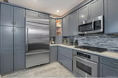 1650 Bridge Street, Merrick, NY 11566 - Photo 12