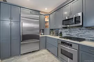 1650 Bridge St, Merrick, NY 11566 - Photo 12