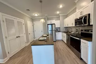 75 E Hoffman Ave, Lindenhurst, NY 11757 - Photo 8