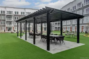 75 E Hoffman Ave, Lindenhurst, NY 11757 - Photo 4