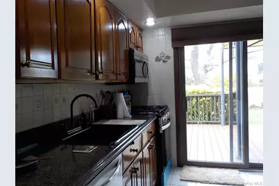 12 Sycamore Lane, Commack, NY 11725 - Photo 6