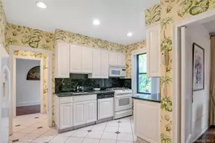 4810 Boston Post Rd, Pelham, NY 10803 - Photo 8