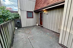 82 Strathmore Gate Dr, Stony Brook, NY 11790 - Photo 12