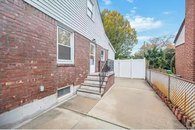 5 Edward Avenue, Hicksville, NY 11801 - Photo 18