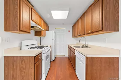 399 Birchwood Road, Brookhaven, NY 11763 - Photo 10