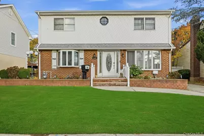 120 Bruce Terrace, Carle Place, NY 11501 - Photo 2