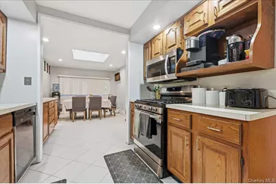 120 Bruce Terrace, Carle Place, NY 11501 - Photo 10