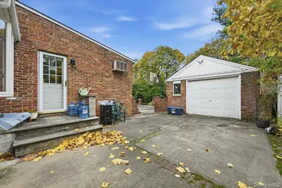 120 Bruce Terrace, Carle Place, NY 11501 - Photo 28