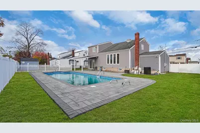 300 W 21st Street, Deer Park, NY 11729 - Photo 26
