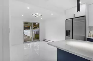 300 W 21st St, Deer Park, NY 11729 - Photo 10