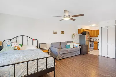 17 Gregory Lane #A, New York, NY 10314 - Photo 4