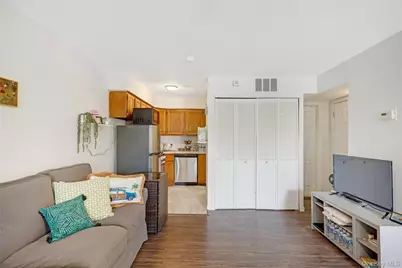 17 Gregory Lane #A, New York, NY 10314 - Photo 2