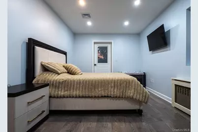 6501 110th Street, Forest Hills, NY 11375 - Photo 16