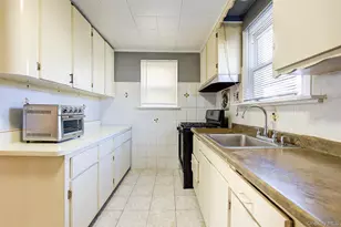 89-57 218th St, Queens Village, NY 11428 - Photo 12