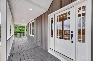 32 Meadow View Ct, Lagrangeville, NY 12540 - Photo 4