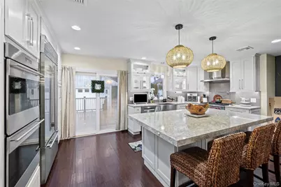 3641 Sarah Drive, Wantagh, NY 11793 - Photo 10