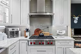 3641 Sarah Dr, Wantagh, NY 11793 - Photo 12