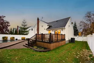 3641 Sarah Dr, Wantagh, NY 11793 - Photo 26