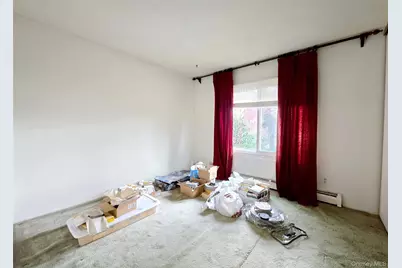 48 Glenmere Lane, Coram, NY 11727 - Photo 16