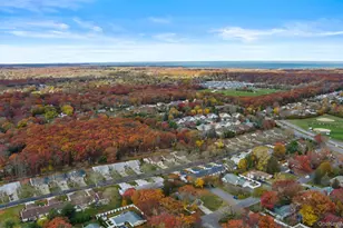 19 Barnwell Ln, Stony Brook, NY 11790 - Photo 18