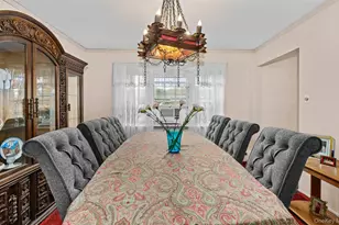 19 Barnwell Ln, Stony Brook, NY 11790 - Photo 10