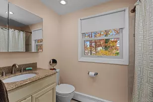 19 Barnwell Ln, Stony Brook, NY 11790 - Photo 14