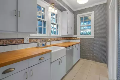 733 Stuart Avenue, Mamaroneck, NY 10543 - Photo 10