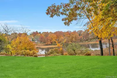 733 Stuart Avenue, Mamaroneck, NY 10543 - Photo 2