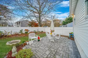 156 Clinton Ave, Patchogue, NY 11772 - Photo 30