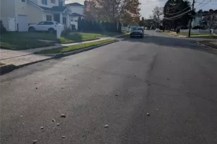 22 Murray Rd, Hicksville, NY 11801 - Photo 6