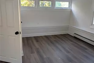 22 Murray Rd, Hicksville, NY 11801 - Photo 16