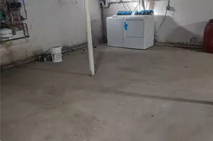 22 Murray Rd, Hicksville, NY 11801 - Photo 18