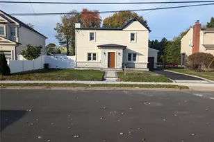 22 Murray Rd, Hicksville, NY 11801 - Photo 4