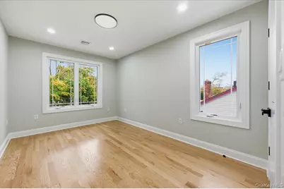 25 Countisbury Avenue, Valley Stream, NY 11580 - Photo 22