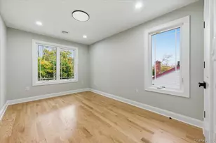 25 Countisbury Ave, Valley Stream, NY 11580 - Photo 22