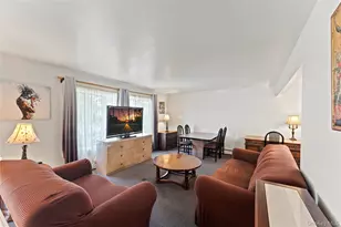 32 Madison Ave, Franklin Square, NY 11010 - Photo 4