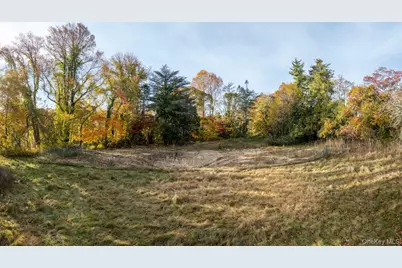 81 Old Broadway Avenue, Sayville, NY 11782 - Photo 2