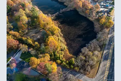 81 Old Broadway Avenue, Sayville, NY 11782 - Photo 10