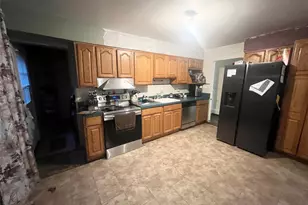 255 N 7th St, Ronkonkoma, NY 11779 - Photo 6