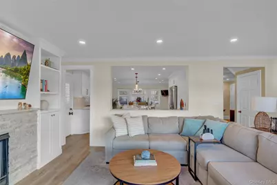 2848 Clubhouse Road, Merrick, NY 11566 - Photo 12