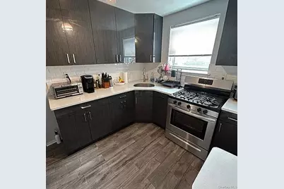 264-17 Langston Avenue #2nd fl, Glen Oaks, NY 11004 - Photo 6