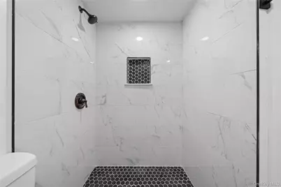 11942 189th Street, Saint Albans, NY 11412 - Photo 20