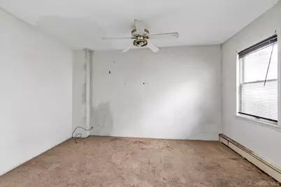 8 Jackson Street, Glen Cove, NY 11542 - Photo 12