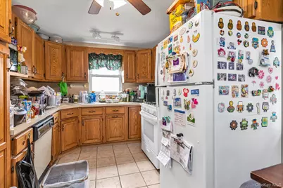 8 Jackson Street, Glen Cove, NY 11542 - Photo 14