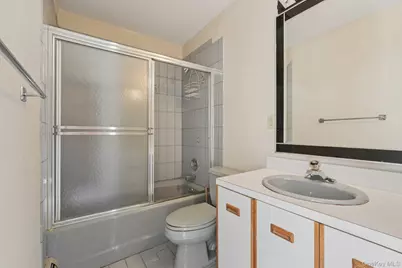 24 Brenda Lane, Bardonia, NY 10954 - Photo 38