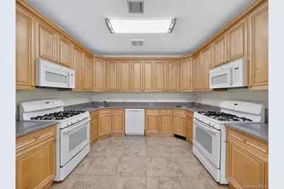 6 Rose Garden Way #203, Monsey, NY 10952 - Photo 8