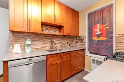 80-35 Springfield Blvd #4F, Oakland Gardens, NY 11364 - Photo 4