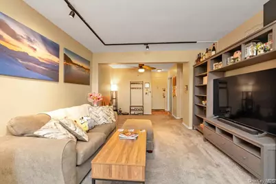 80-35 Springfield Blvd #4F, Oakland Gardens, NY 11364 - Photo 2